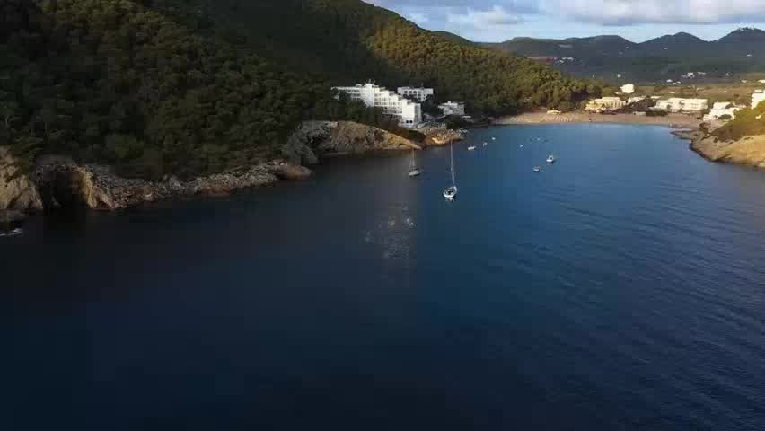 Benefits of Top-notch Private Jets, Beach Resorts, and Corp TRAVEL concierge services!
