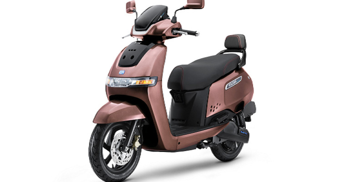 TVS iQube 3.1 kWh: Redefining Urban Mobility with Smart Electric Power