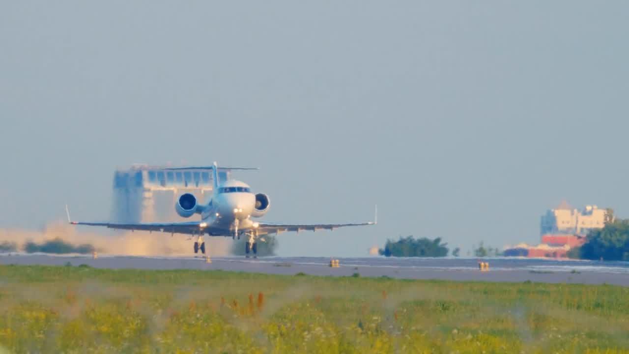 Why Private Jet Charter Flights Outshine the Cost of First Class Airfare and Match Perfectly with Luxury Hotels | Articles | Silverwing Travel & Concierge | Gan Jing World - Technology for Humanity | Video & Movie Streaming