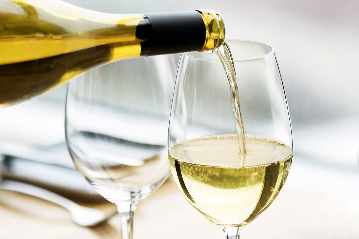 Beyond the Butter Bomb: Why Every Wine Drinker Should Revisit Chardonnay – Timeless Pages