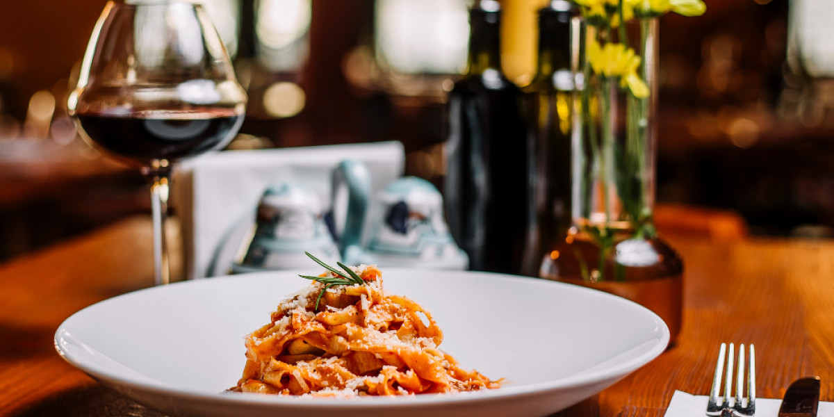 Authentic Italian Restaurant Dining for Business and Family Occasions