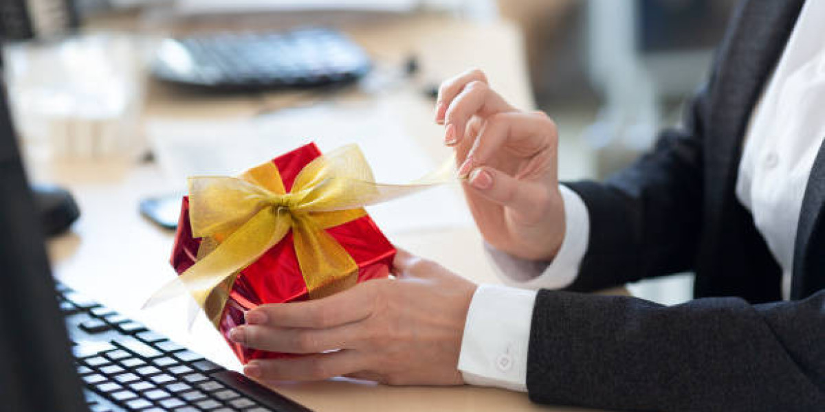 Smart Strategies for Choosing Corporate Gifts That Impress and Inspire
