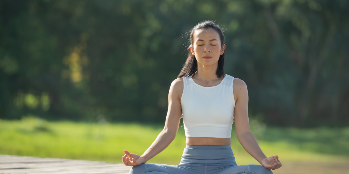 Rishikesh Yoga Teacher Training Cost: 100, 200 and 300 Hour Programs Compared